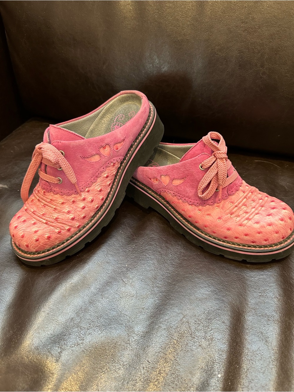 Ariat pink suede and leather Fatbaby mules ostrich, suede, chunky lug sole 9